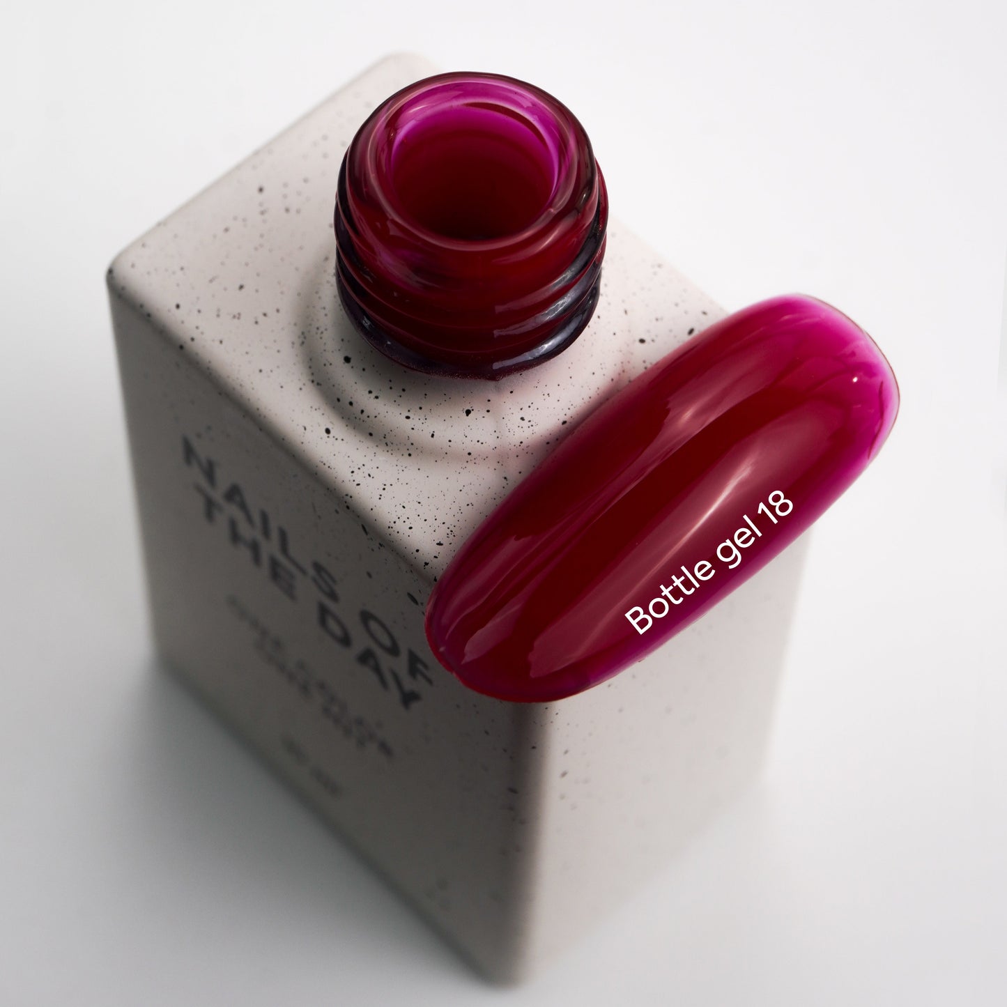 NAILSOFTHEDAY Bottle gel 18 10 ml