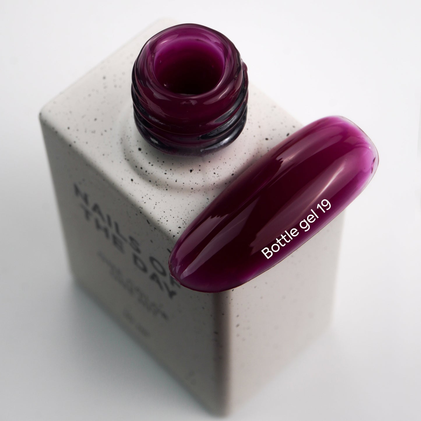 NAILSOFTHEDAY Bottle gel 19 10 ml